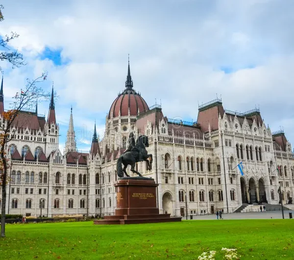 Du Lịch Châu Âu: Khám Phá Đông Âu Hungary - Slovakia - Áo - Ch Séc - Đức - Ba Lan 1