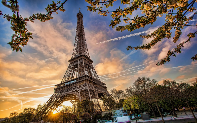 Tháp Eiffel