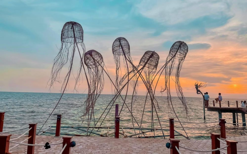  Sunset Sanato Beach Club trên Bãi Trường, Phú Quốc