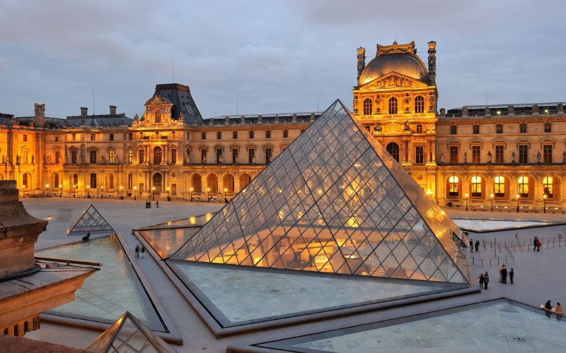 Viện bảo tàng Louvre